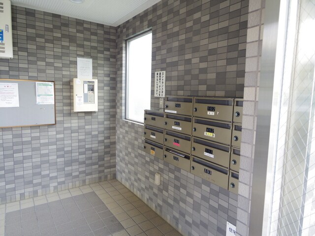物件外観写真6　(集合ポスト)