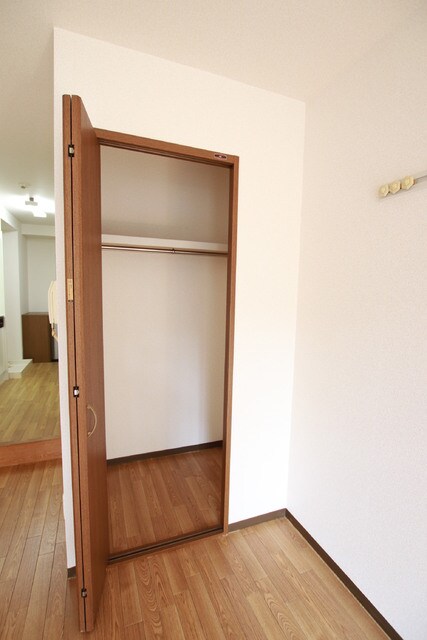 物件内観写真18　(荷物の整理に便利なクローゼット)