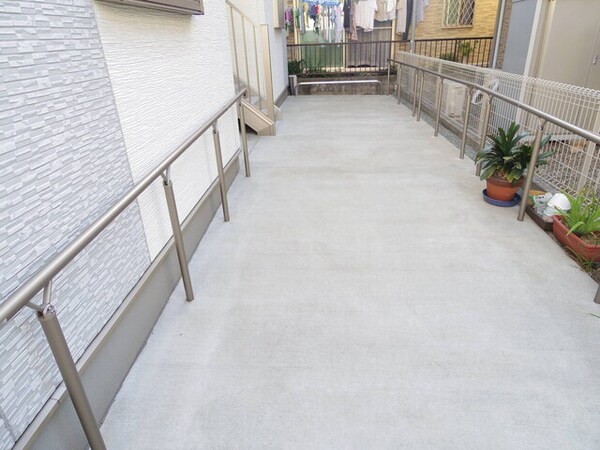 共用設備(自転車置き場（奥）)