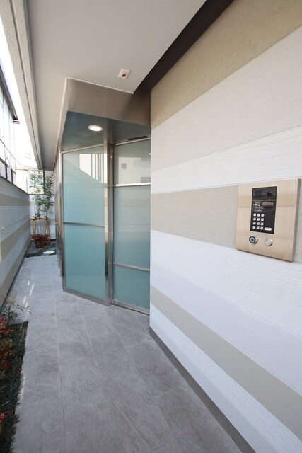 物件外観写真4　(★オートロック付★)