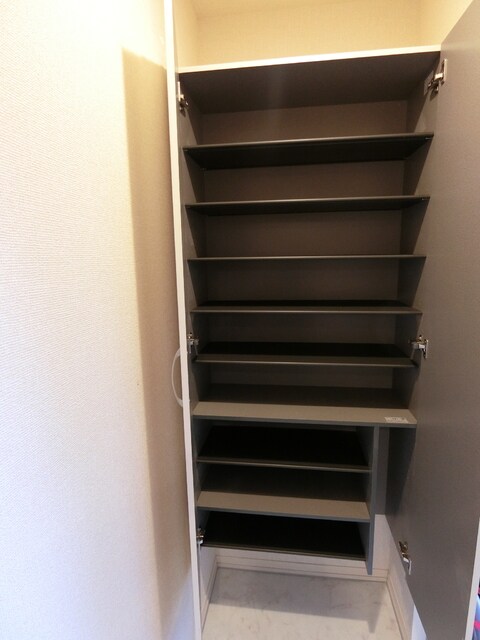 物件内観写真15　(シューズ入れ♪)