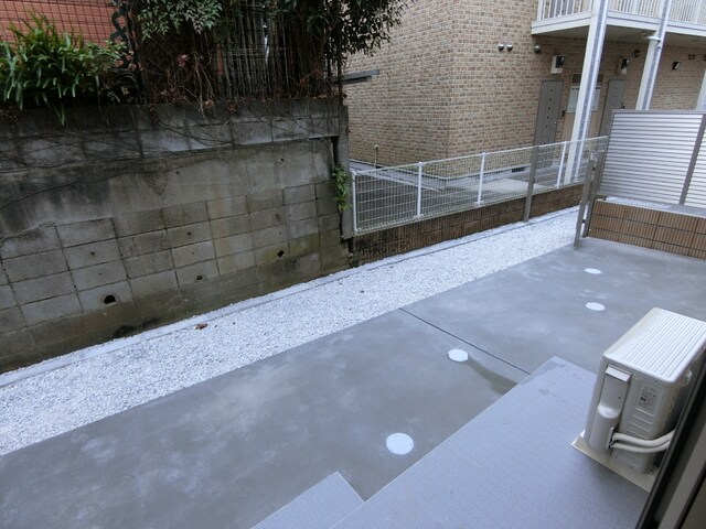 物件内観写真19　(専用庭♪)