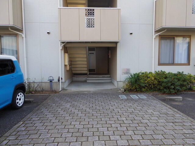 物件外観写真6　(建物入り口)