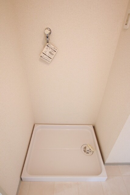 物件内観写真15　(洗濯機置場)