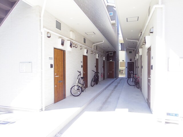 物件外観写真2　(建物入り口)