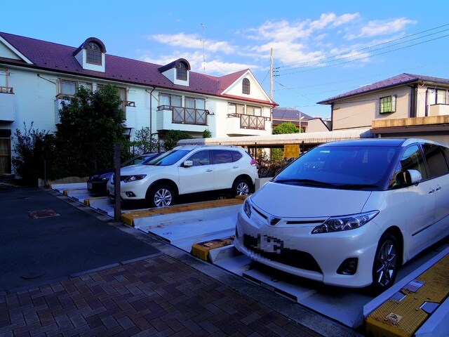 物件外観写真3　(機械式駐車場（制限有）（有料・要空き確認）)