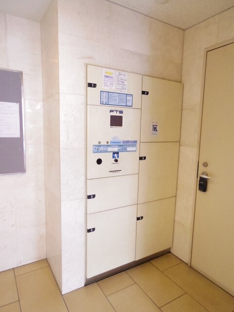 物件外観写真5　(宅配ＢＯＸ)