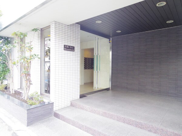 エントランス(建物入口)