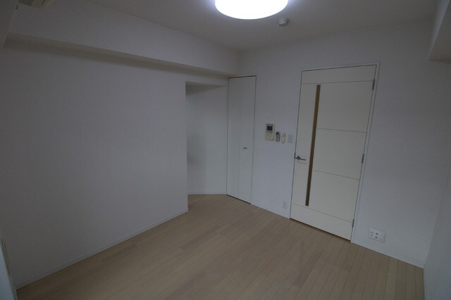 物件内観写真12　(（照明は設備ではありません))