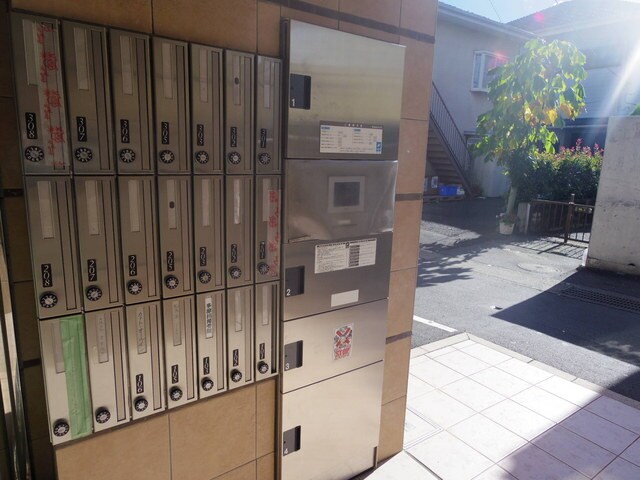 物件外観写真4　(宅配ＢＯＸ)