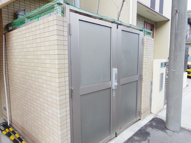 物件外観写真6　(敷地内ゴミ置場)