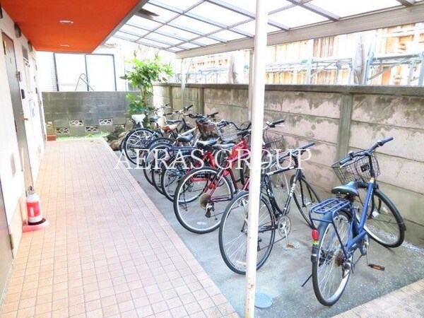 共用設備(自転車置き場)