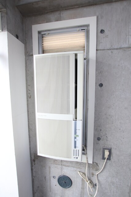 物件内観写真12　(窓用エアコン♪)