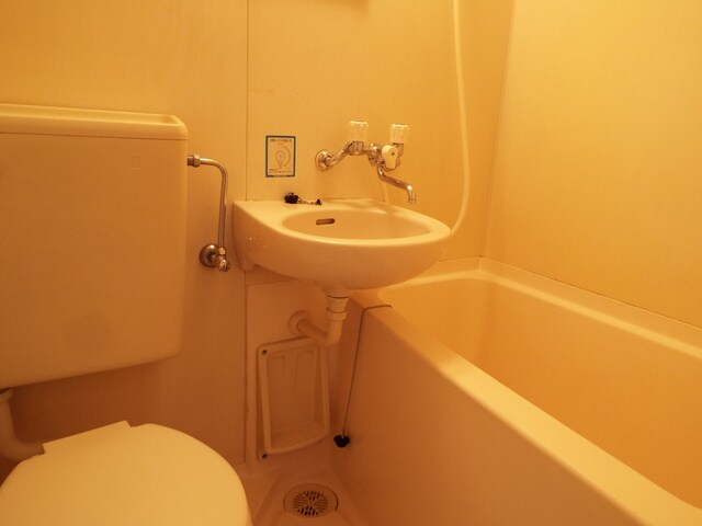 物件内観写真16　(バスルームに洗面ボールがついてます♪)