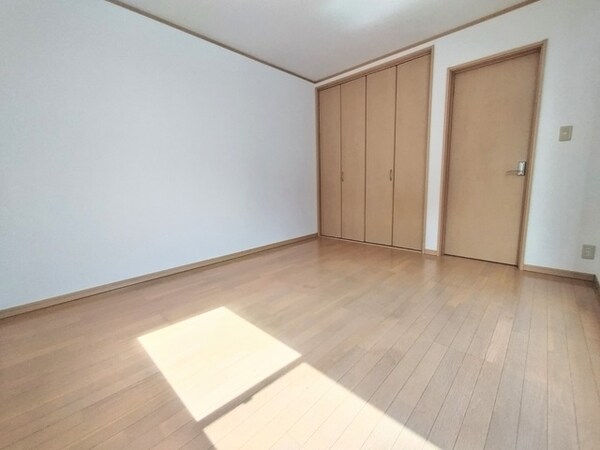 寝室(※照明の有無は確認中です)