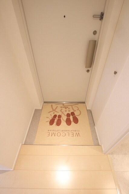 物件内観写真11　(■玄関■)