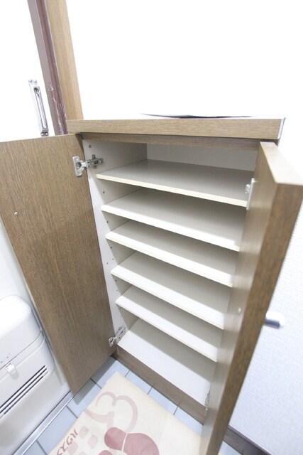 物件内観写真12　(★玄関靴箱★)