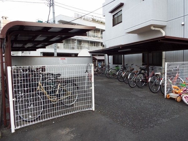 共用設備(★屋根付駐輪場★（空き状況・使用料等詳細はご確認下さい）)