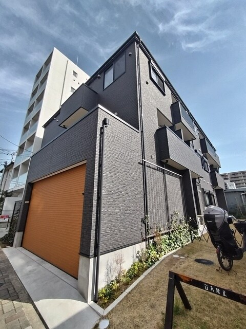 ＭＩＹＯＳＨＩ　ＡＰＡＲＴＭＥＮＴの物件外観写真