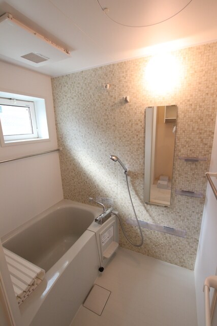 物件内観写真8　(お風呂♪)