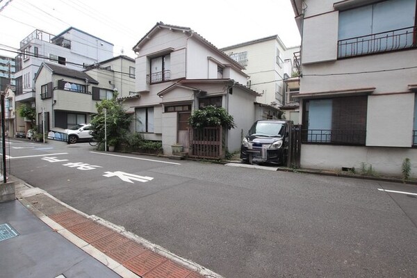 景色(幹線道路沿いではない静かな環境です。)