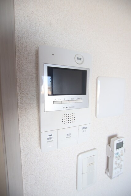 物件内観写真13　(来訪者が確認できるＴＶモニターホン♪)
