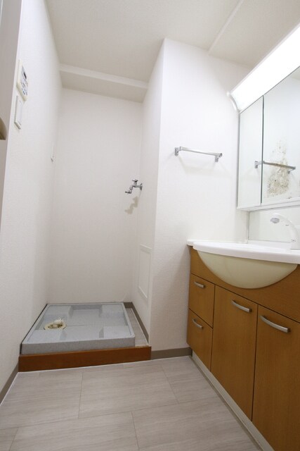 物件内観写真18　(※別室参考写真)