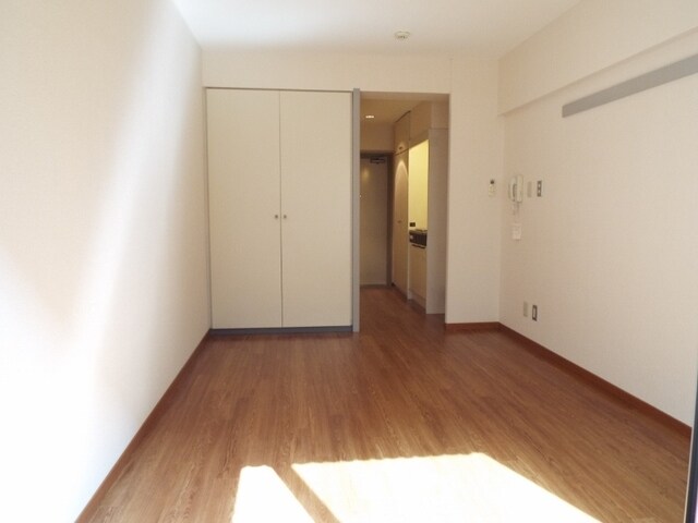 物件内観写真11　(白で統一された清潔感のあるお部屋です♪)