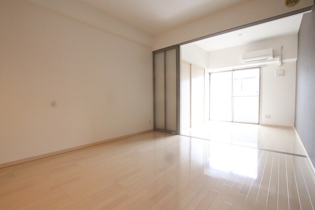 物件内観写真23　(★10帖のリビング★)