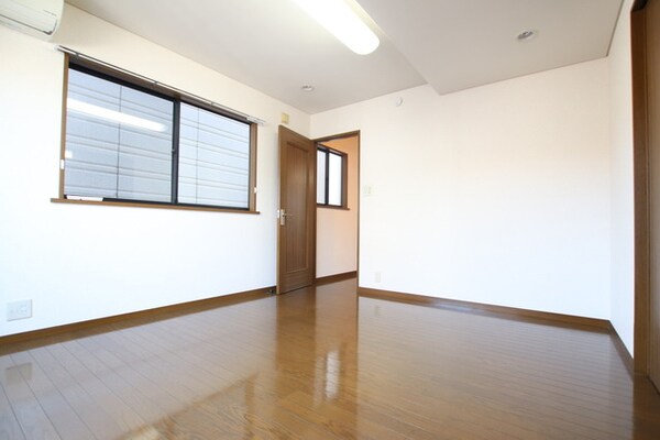 子供部屋(照明は設備ではありません。)