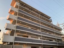 総武線 市川駅 6階建 築5年の外観写真