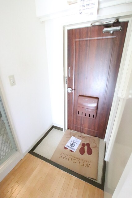 物件内観写真14　(玄関)