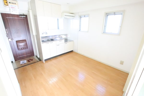 リビング(キッチンがあるお部屋です♪)