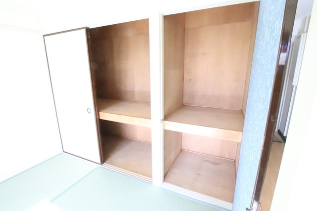 物件内観写真21　(たっぷり収納出来る押し入れタイプ♪)