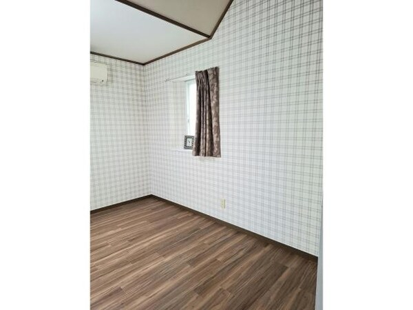 居室(床を張替ました。)