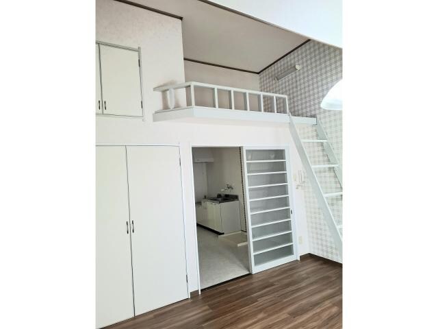 物件内観写真8　(ロフト箇所)