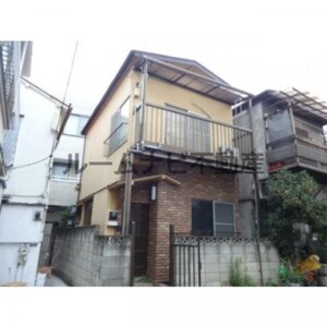荒川４丁目貸家外観写真