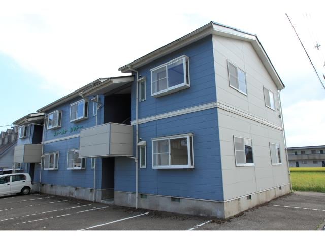 ファーストシャトーの物件外観写真