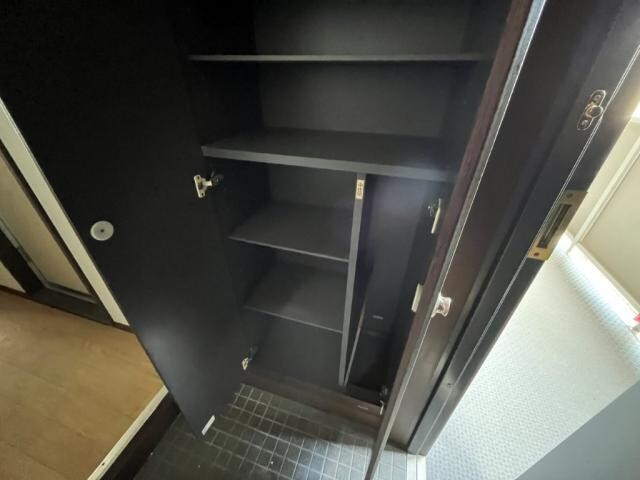 ルピナス小矢部の玄関周り