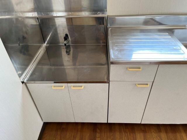 赤丸アパートのキッチン