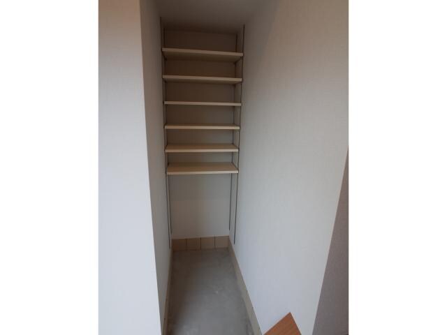 ラガール西中野Ⅰの玄関周り