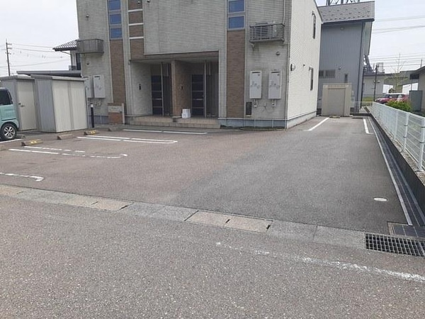 周辺環境(駐車場)