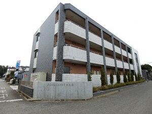 ゴールドクレスト天久保外観写真