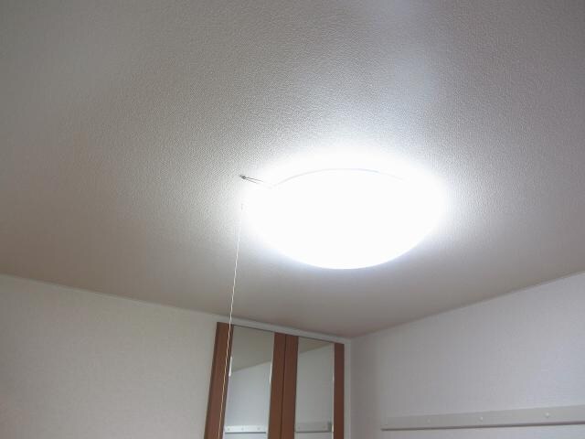 物件内観写真30　(照明器具)