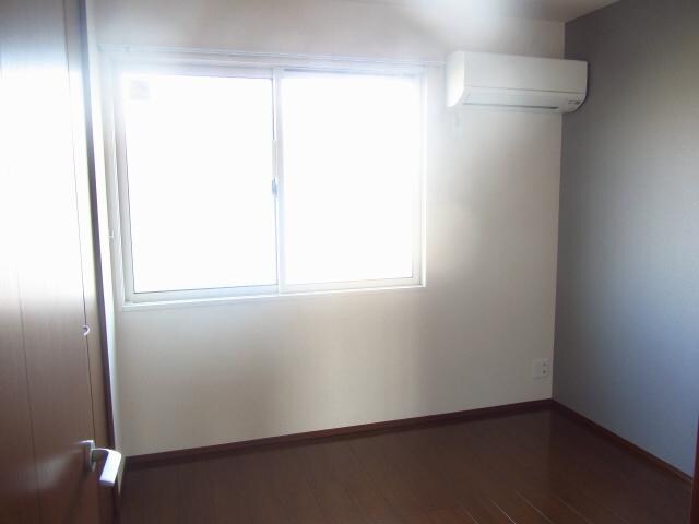 物件内観写真12　(4.5帖洋室)