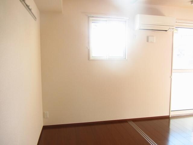 物件内観写真27　(2.8帖洋室)