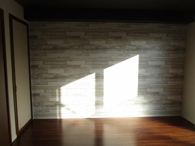 物件内観写真22　(南側洋室)