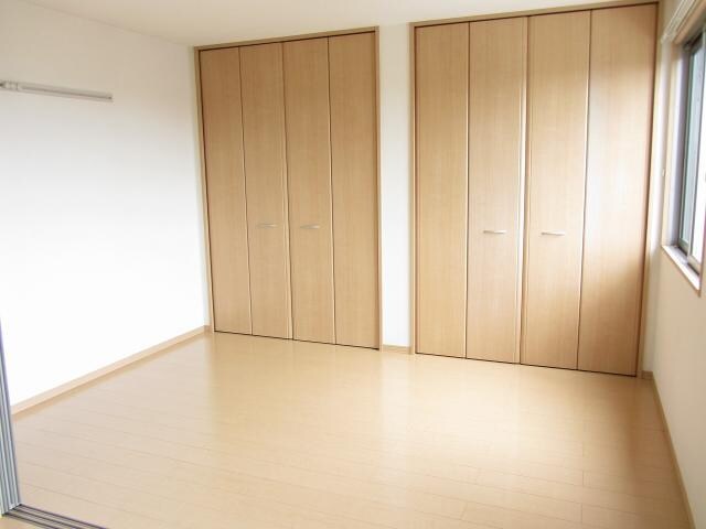 物件内観写真18　(東側洋室)