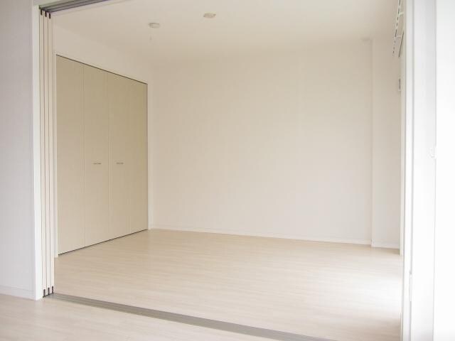 物件内観写真23　(5.5帖洋室)