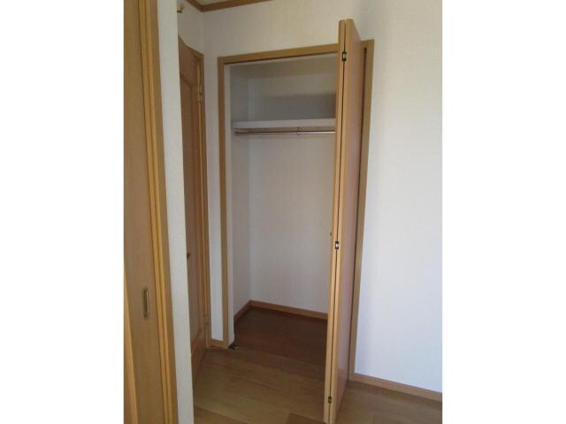 物件内観写真12　(DK収納)